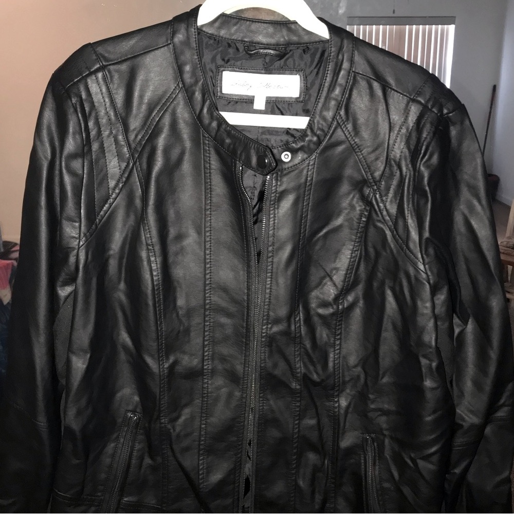 Women’s faux leather jacket size XXL